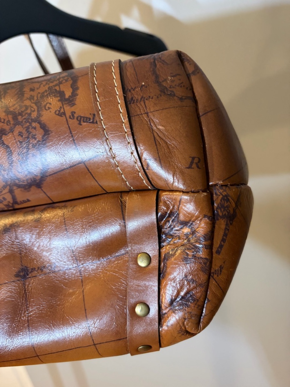 Large EUC Patricia Nash Tan Leather Map-Print Studded Tote - Picture 3 of 10